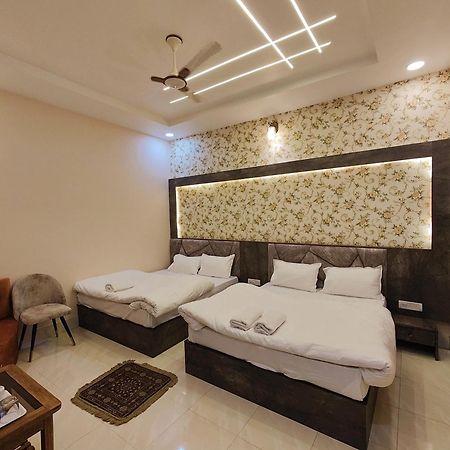 Hotel Mangal Murti Váránaszi Kültér fotó
