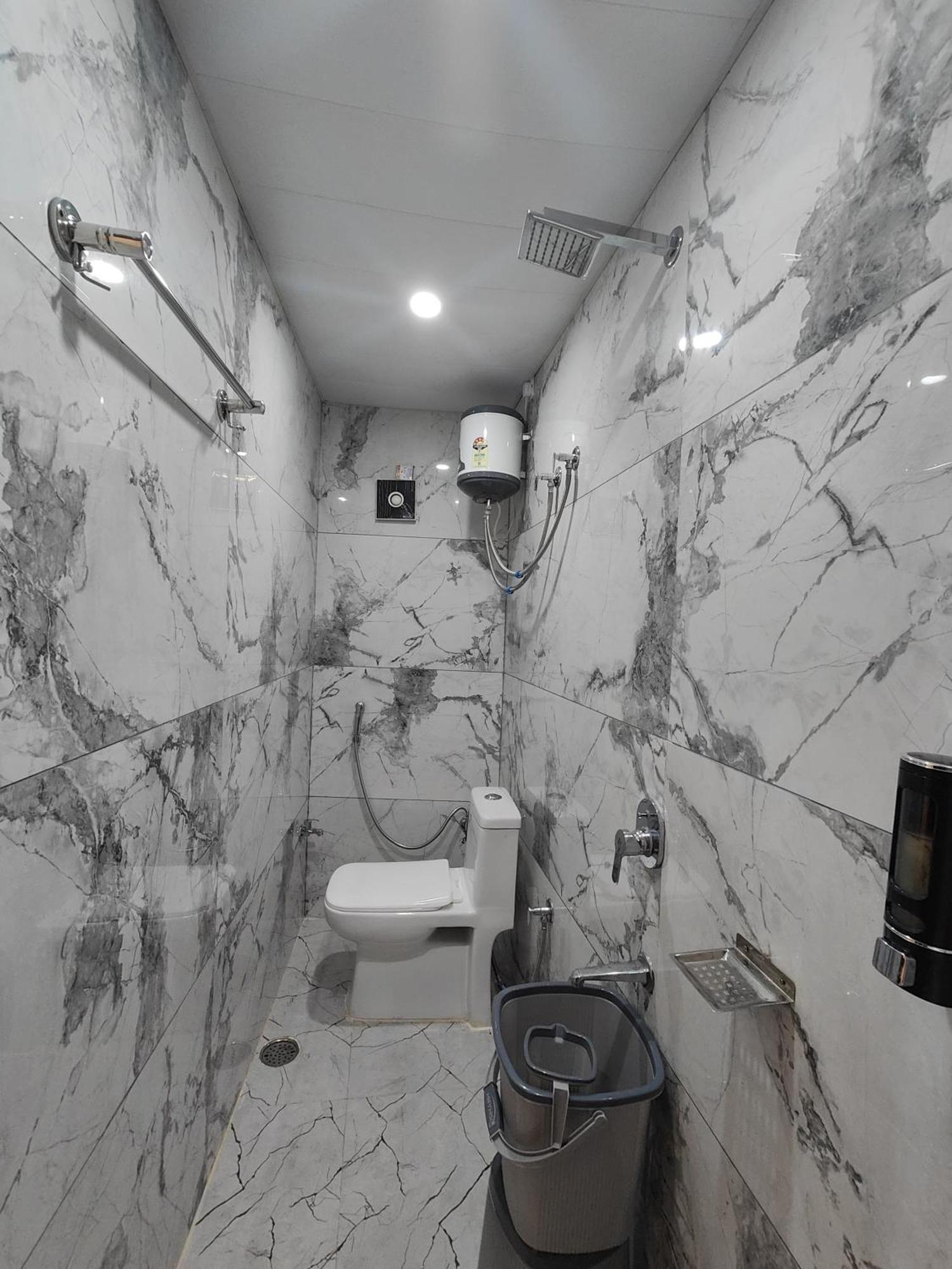 Hotel Mangal Murti Váránaszi Kültér fotó
